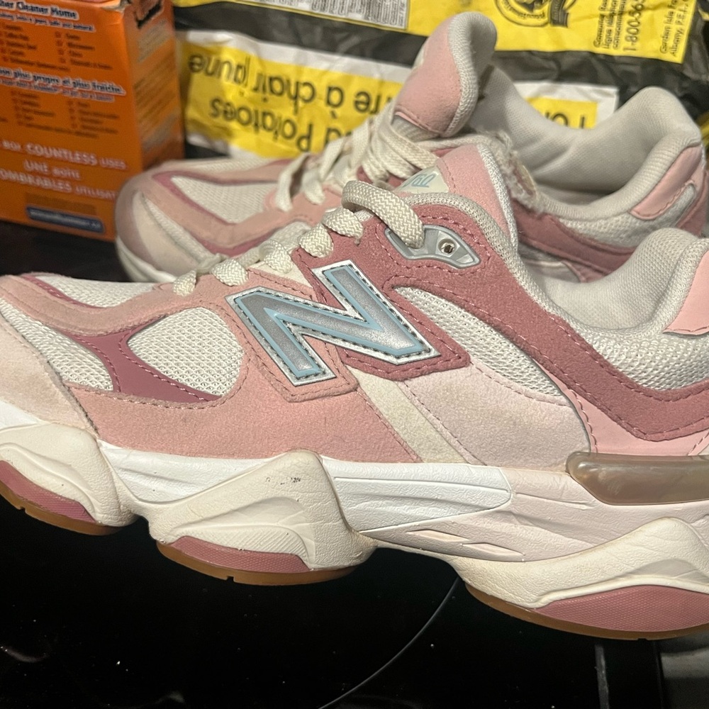 9060 New Balance Pink and White Mesh & Suede Sneakers ASIS - Picture 3 of 16
